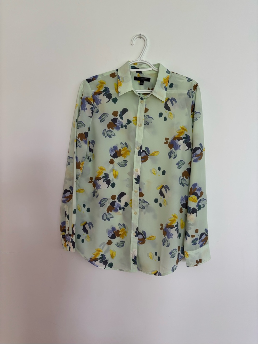 Banana Republic Mint Green Floral Button-Up Blouse